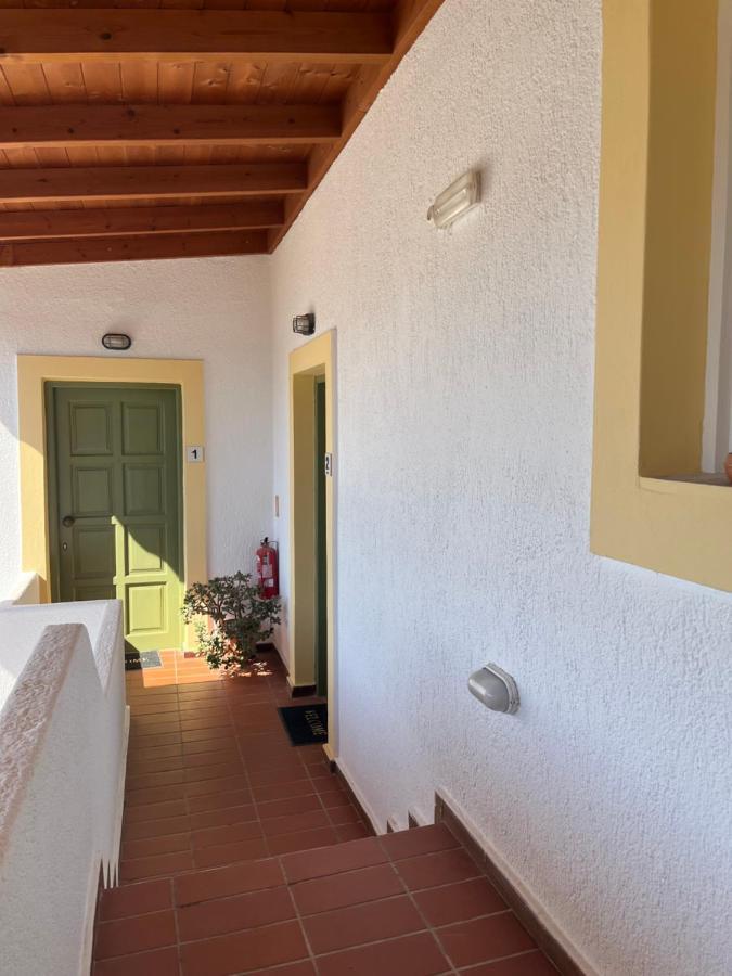 Pella In Istron Apartment Exterior photo
