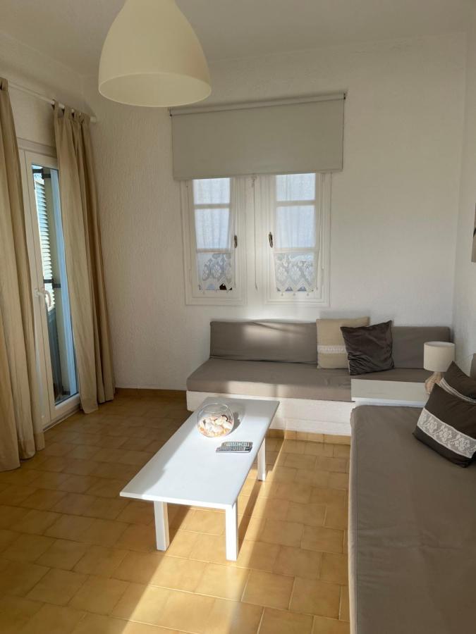 Pella In Istron Apartment Exterior photo